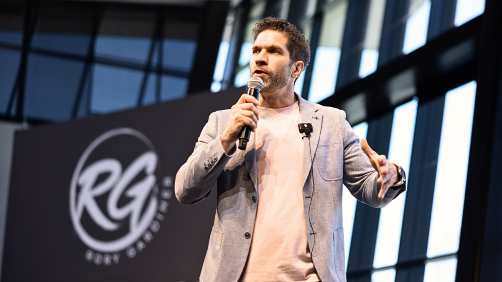 How to Plan a Clean Corporate Comedy Show in Ottawa That Keeps Employees Laughing and HR Comfortable
